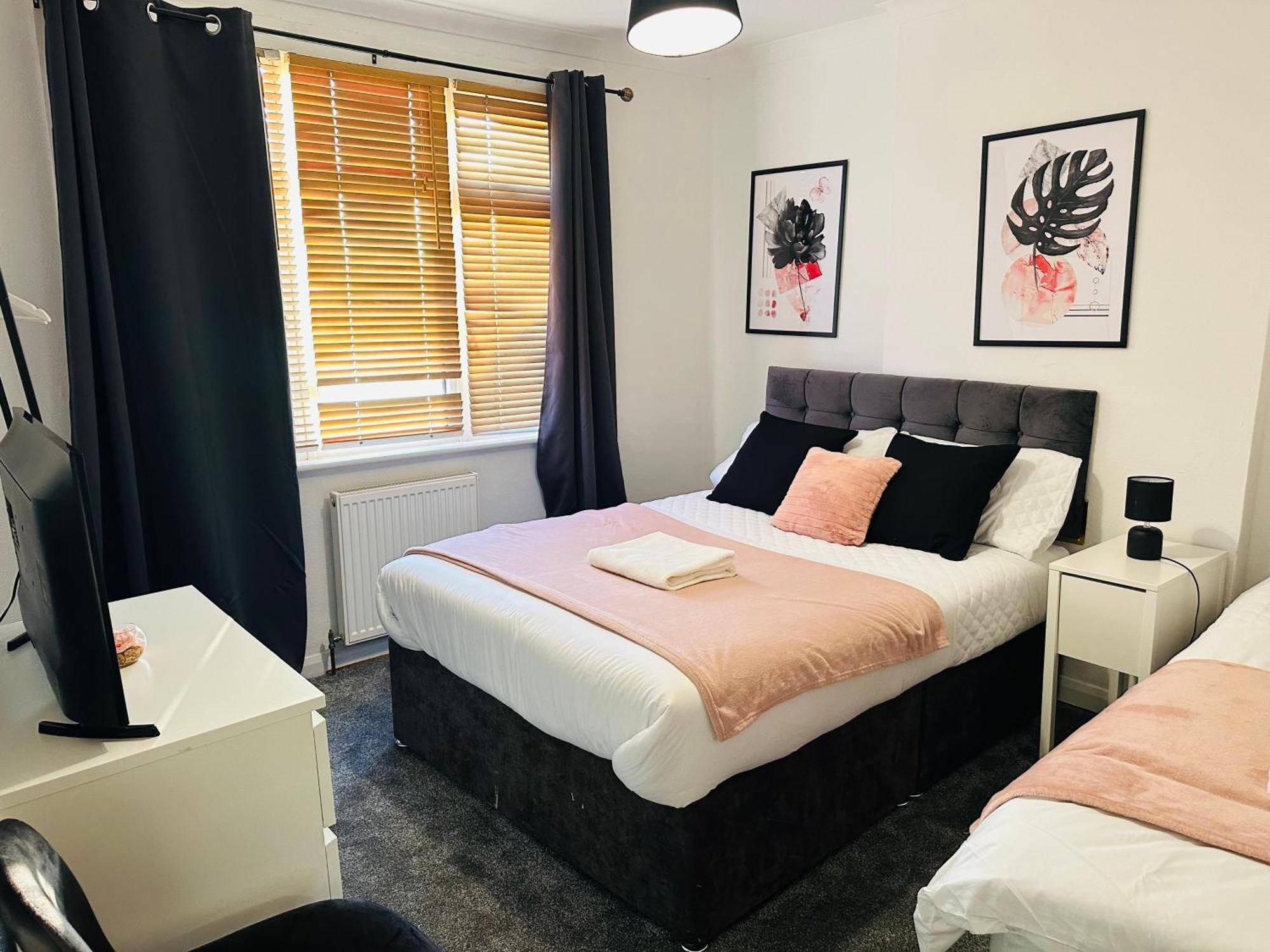 Apartment Lovely 4 Bedroom House With 2 Bathroom, Garden And Private Parking Thornton Heath
